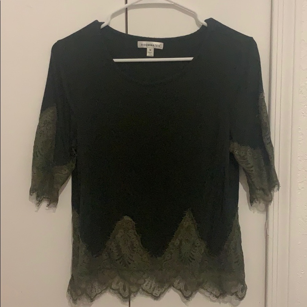 Lace shirt. Size Medium.